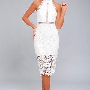 Lulu’s white lace dress